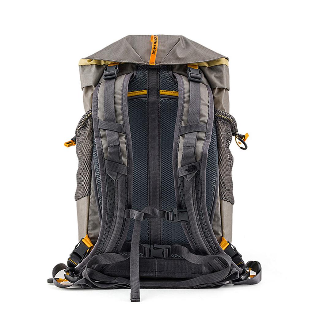 UNIVERSAL DAYPACK THE NORTH FACE