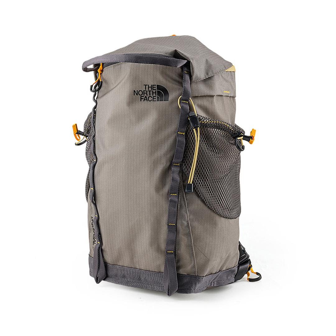 UNIVERSAL DAYPACK THE NORTH FACE