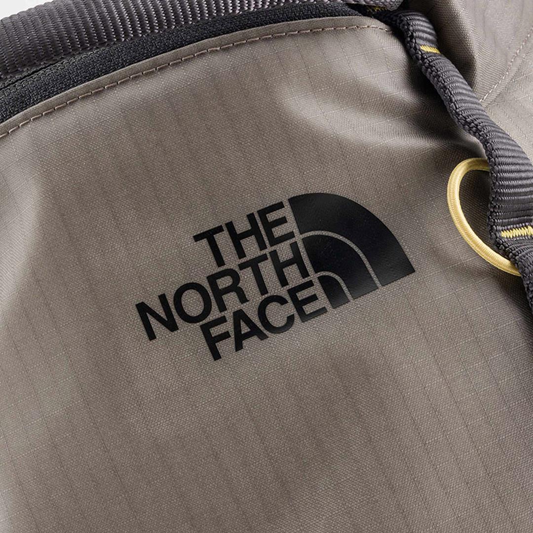 UNIVERSAL DAYPACK THE NORTH FACE