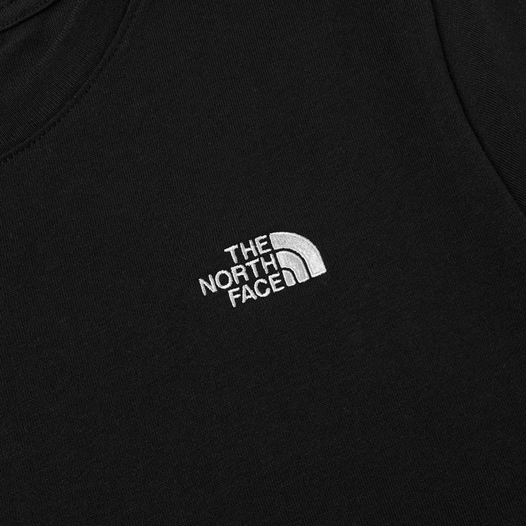 WOMENS TNF ESSENTIAL FOUNDATION REGULAR SHORT SLEEVETEE THE NORTH FACE